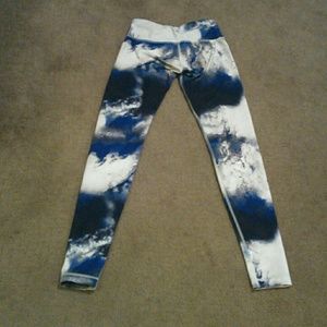 Lululemon milky way tights